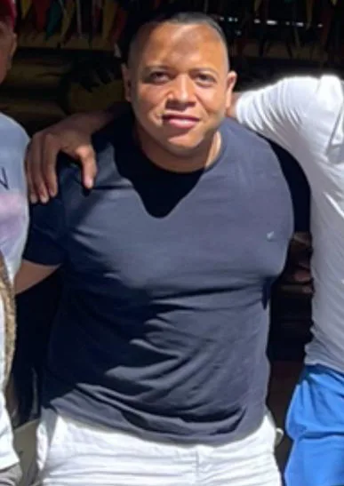 Jose F. — 2 años - Antes